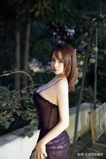 演员张若昀